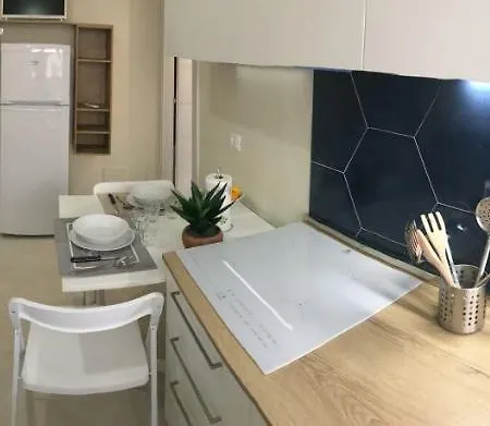Victoria Apartment